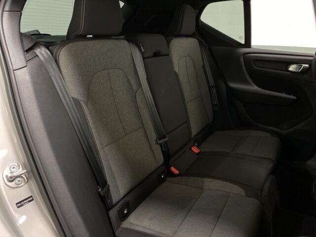 2025 Volvo XC40 B5 Core Dallas TX