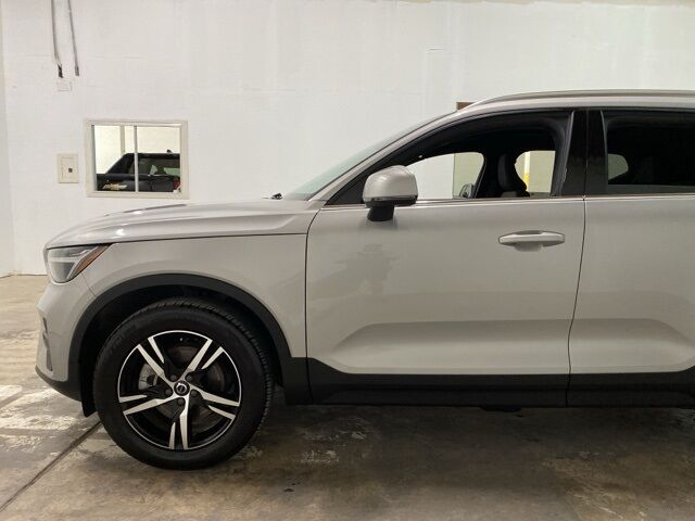 2025 Volvo XC40 B5 Core Dallas TX
