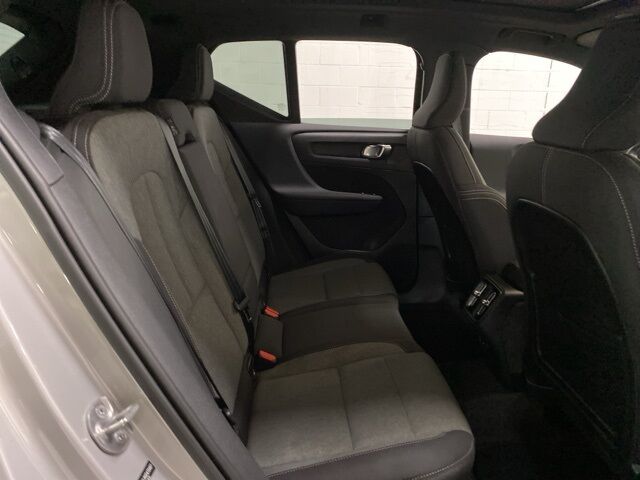 2025 Volvo XC40 B5 Core Dallas TX