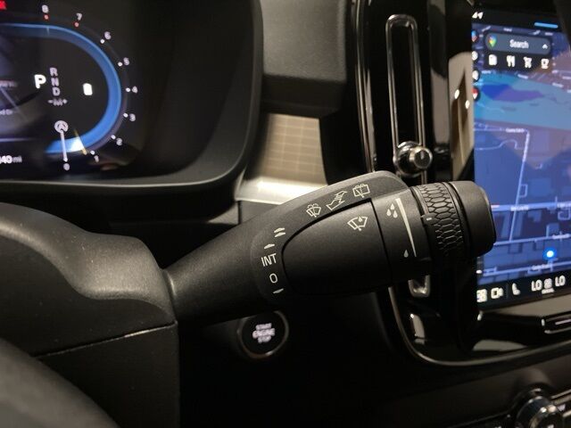 2025 Volvo XC40 B5 Core Dallas TX