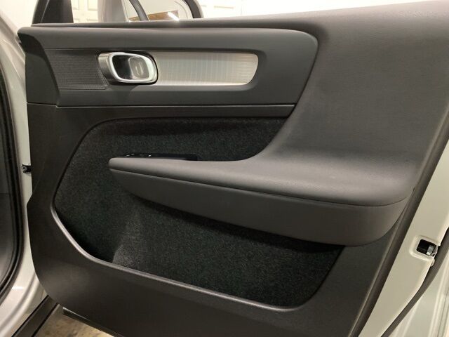 2025 Volvo XC40 B5 Core Dallas TX