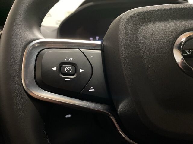 2025 Volvo XC40 B5 Core Dallas TX