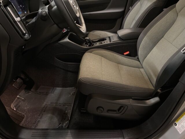 2025 Volvo XC40 B5 Core Dallas TX