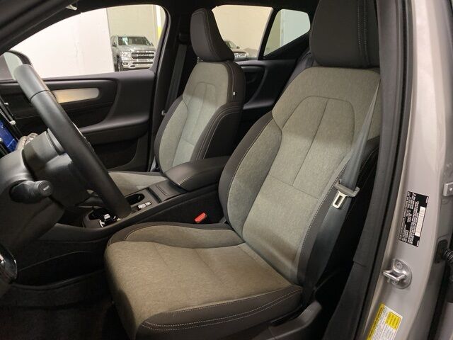 2025 Volvo XC40 B5 Core Dallas TX
