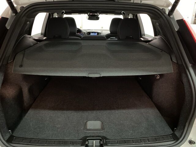 2025 Volvo XC40 B5 Core Dallas TX