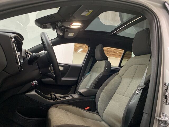 2025 Volvo XC40 B5 Core Dallas TX