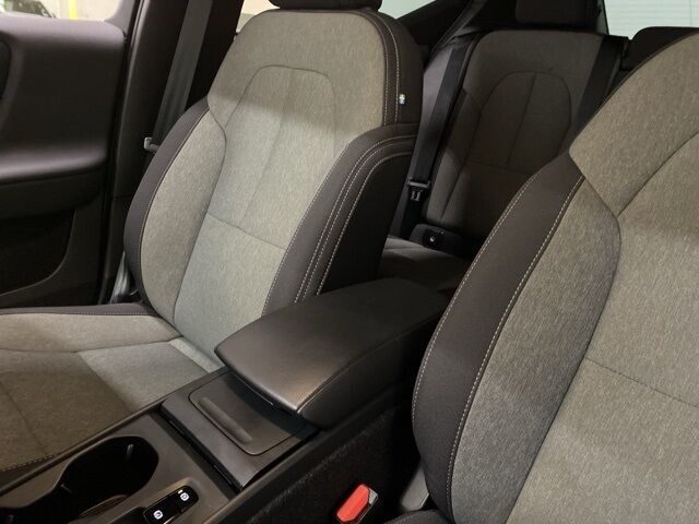 2025 Volvo XC40 B5 Core Dallas TX