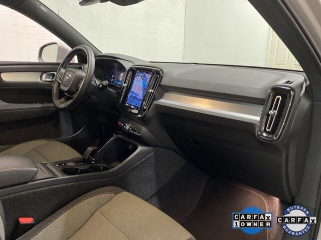 2025 Volvo XC40 B5 Core Dallas TX