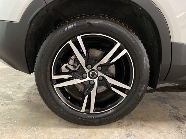 2025 Volvo XC40 B5 Core Dallas TX
