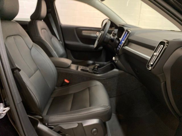 2025 Volvo XC40 B5 Core Dallas TX