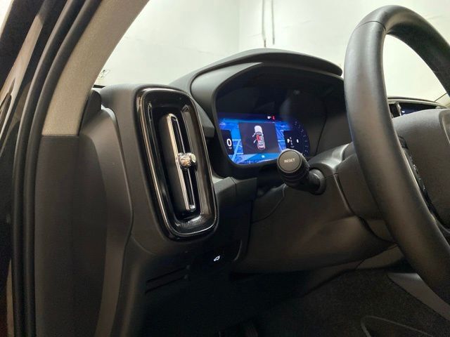 2025 Volvo XC40 B5 Core Dallas TX
