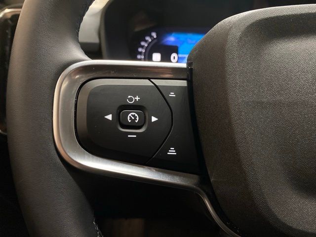 2025 Volvo XC40 B5 Core Dallas TX
