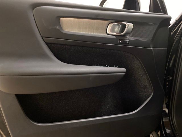 2025 Volvo XC40 B5 Core Dallas TX