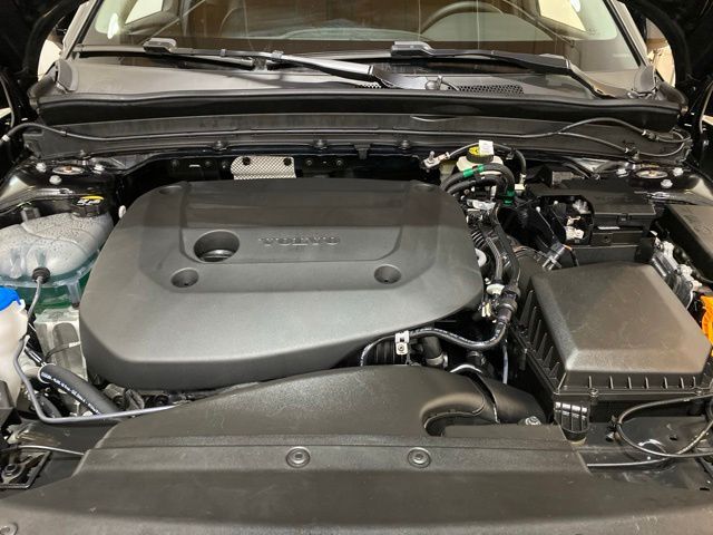 2025 Volvo XC40 B5 Core Dallas TX