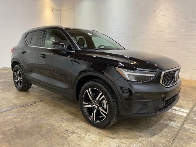2025 Volvo XC40 B5 Core Dallas TX