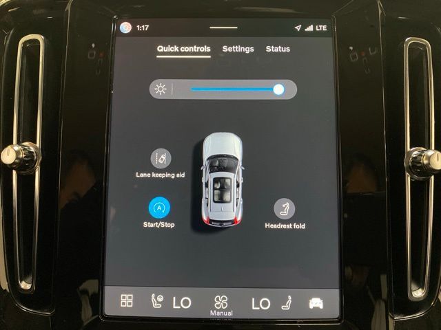2025 Volvo XC40 B5 Core Dallas TX