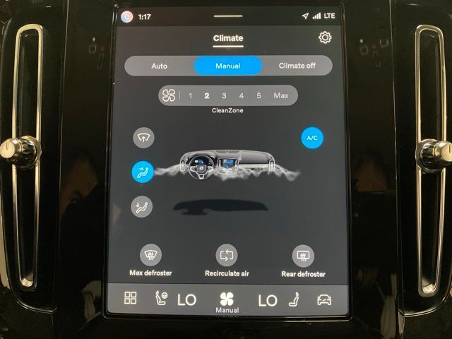 2025 Volvo XC40 B5 Core Dallas TX