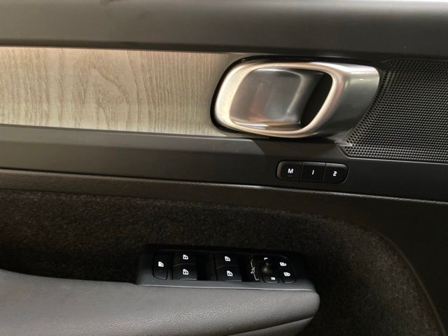 2025 Volvo XC40 B5 Core Dallas TX