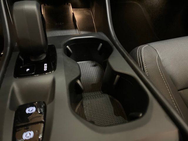 2025 Volvo XC40 B5 Core Dallas TX