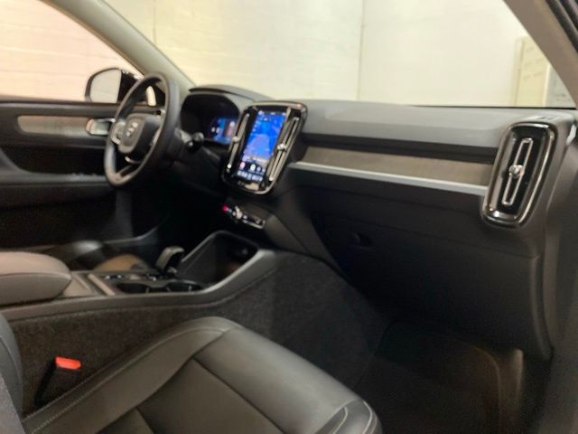 2025 Volvo XC40 B5 Core Dallas TX