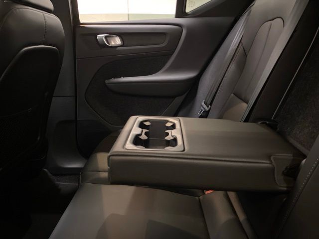 2025 Volvo XC40 B5 Core Dallas TX