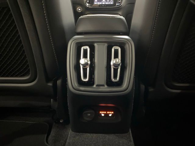 2025 Volvo XC40 B5 Core Dallas TX