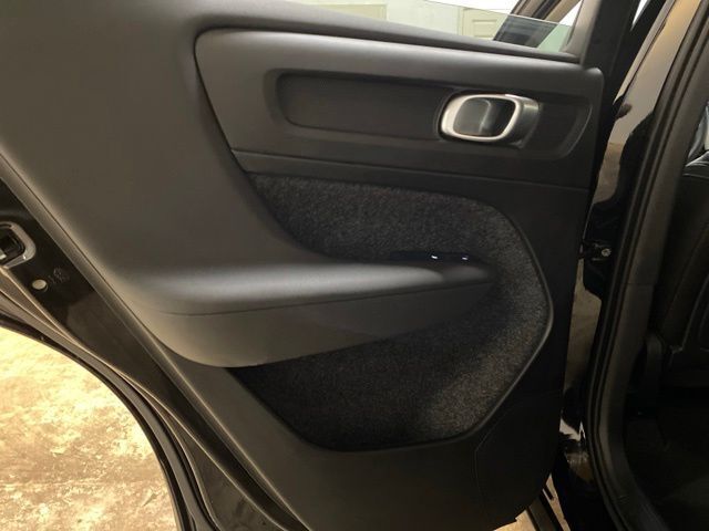 2025 Volvo XC40 B5 Core Dallas TX