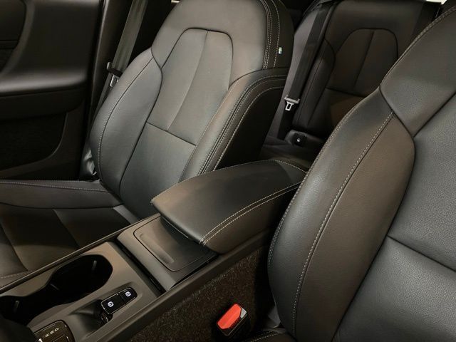 2025 Volvo XC40 B5 Core Dallas TX