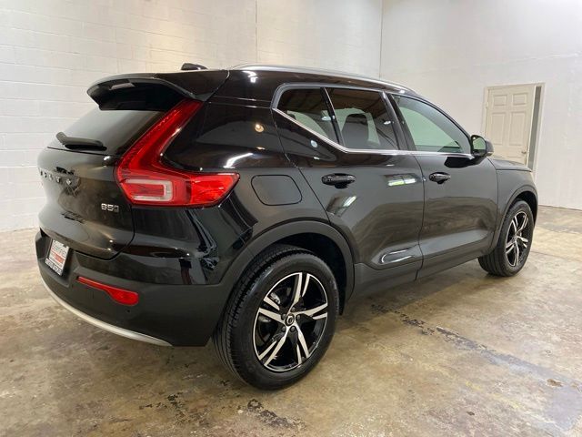 2025 Volvo XC40 B5 Core Dallas TX