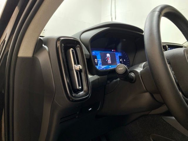 2025 Volvo XC40 B5 Core Dallas TX