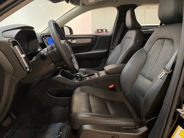 2025 Volvo XC40 B5 Core Dallas TX