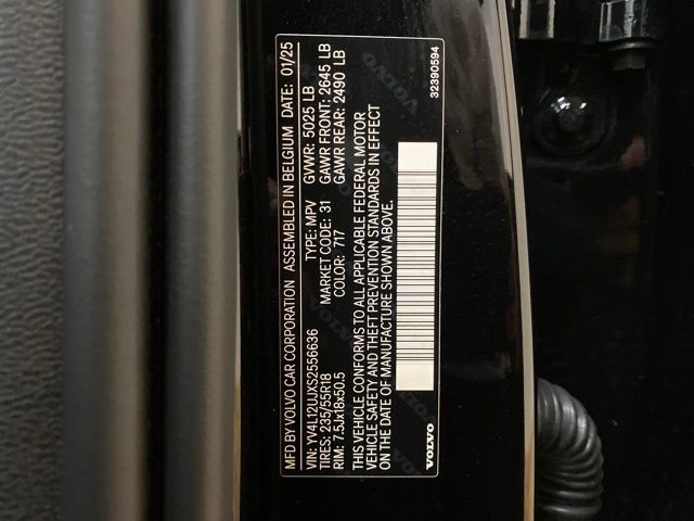 2025 Volvo XC40 B5 Core Dallas TX
