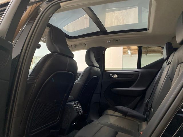 2025 Volvo XC40 B5 Core Dallas TX