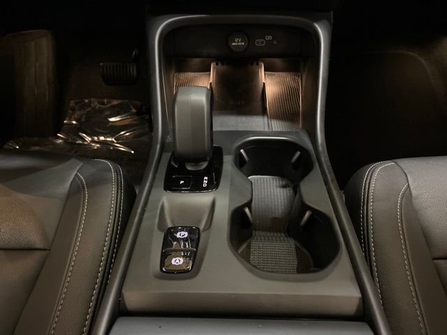 2025 Volvo XC40 B5 Core Dallas TX