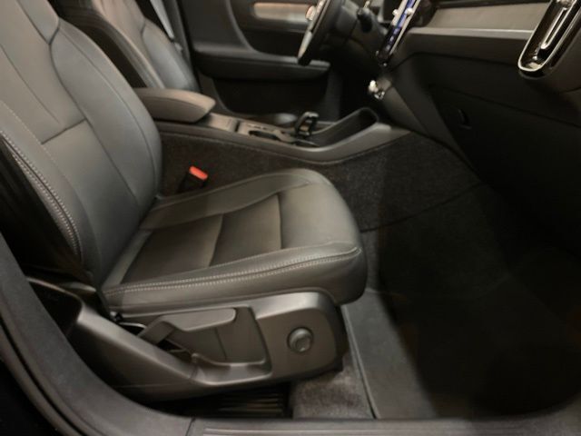 2025 Volvo XC40 B5 Core Dallas TX