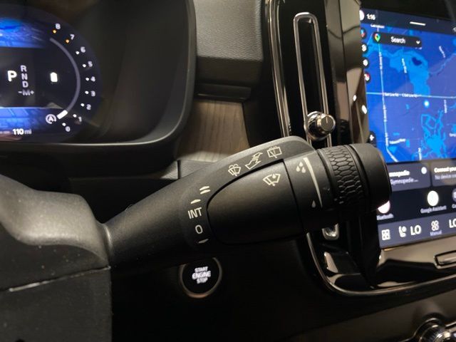 2025 Volvo XC40 B5 Core Dallas TX