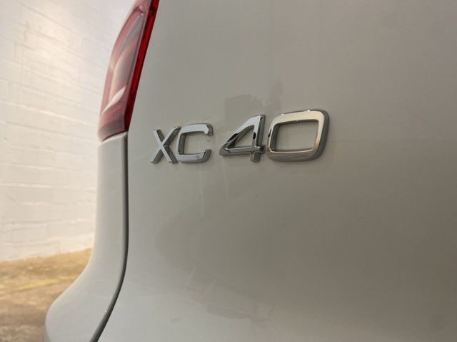 2025 Volvo XC40 B5 Core Dallas TX