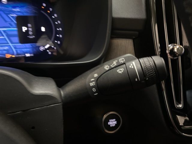 2025 Volvo XC40 B5 Core Dallas TX