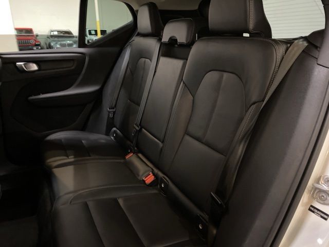 2025 Volvo XC40 B5 Core Dallas TX