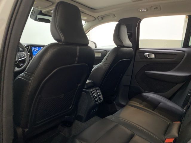 2025 Volvo XC40 B5 Core Dallas TX