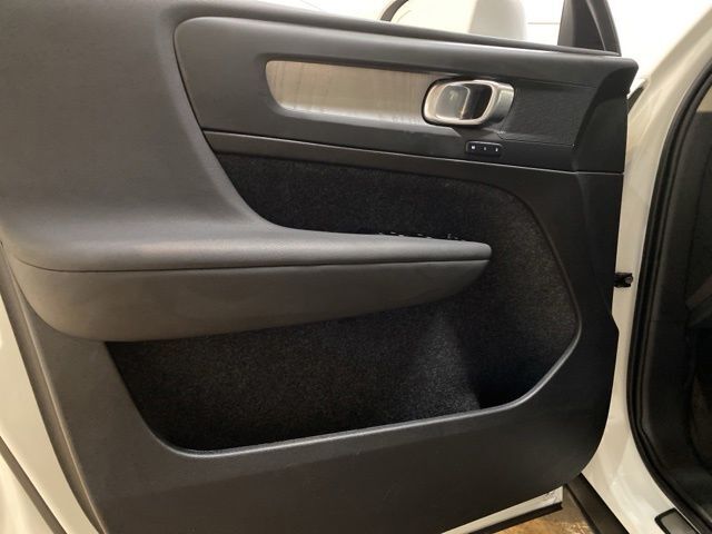 2025 Volvo XC40 B5 Core Dallas TX