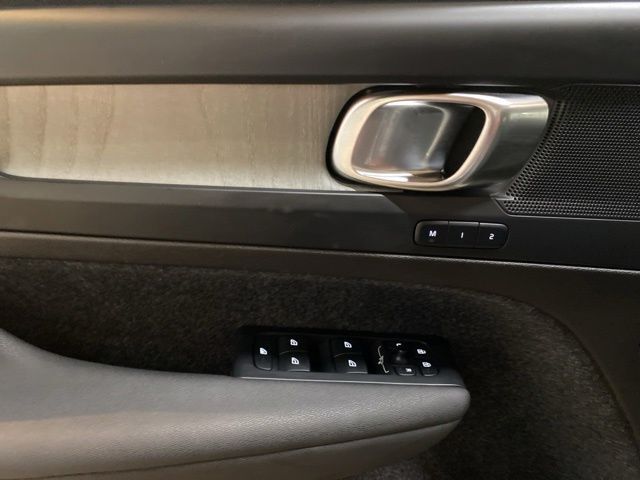 2025 Volvo XC40 B5 Core Dallas TX
