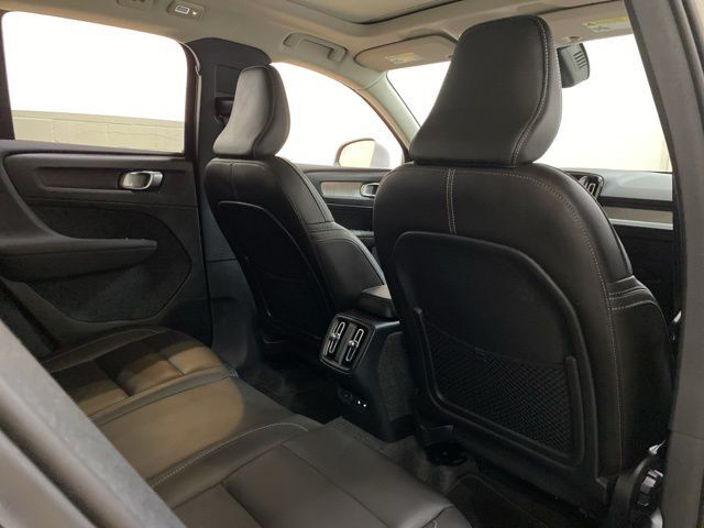 2025 Volvo XC40 B5 Core Dallas TX