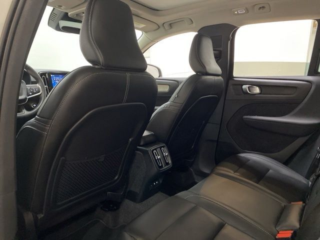 2025 Volvo XC40 B5 Core Dallas TX