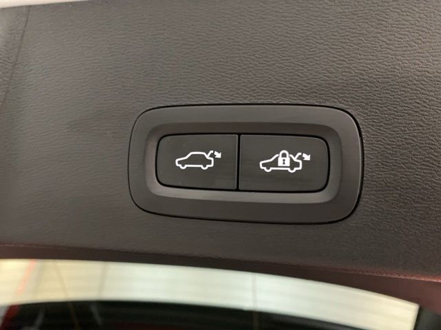 2025 Volvo XC40 B5 Core Dallas TX