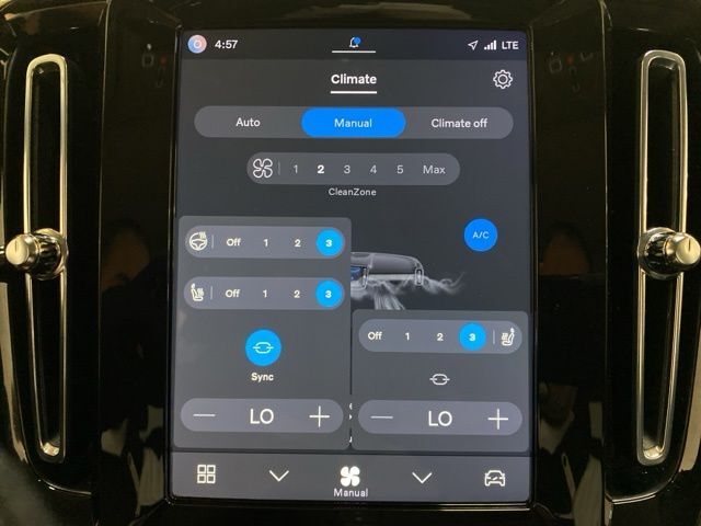 2025 Volvo XC40 B5 Core Dallas TX