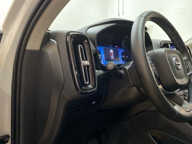 2025 Volvo XC40 B5 Core Dallas TX