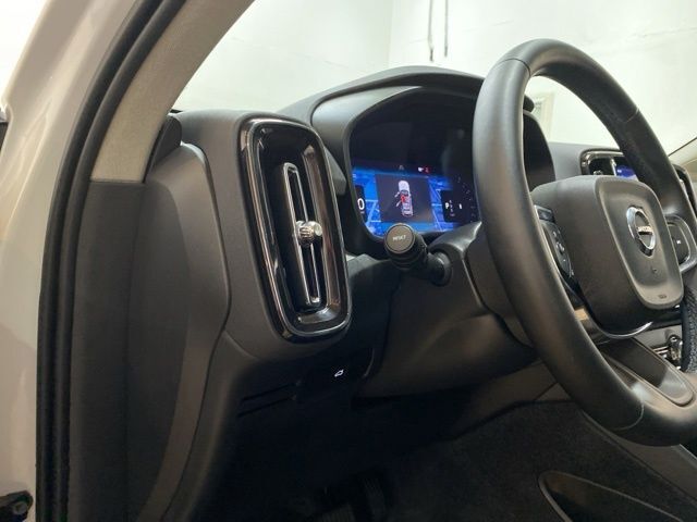 2025 Volvo XC40 B5 Core Dallas TX