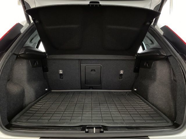 2025 Volvo XC40 B5 Core Dallas TX
