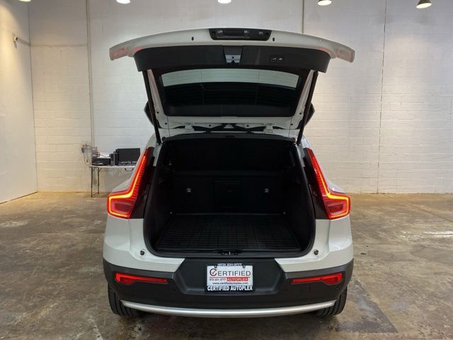 2025 Volvo XC40 B5 Core Dallas TX